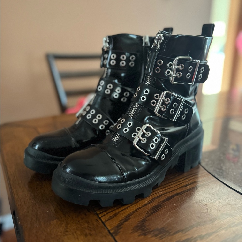 Black Buckle Combat Boots Alice + Olivia 8.5